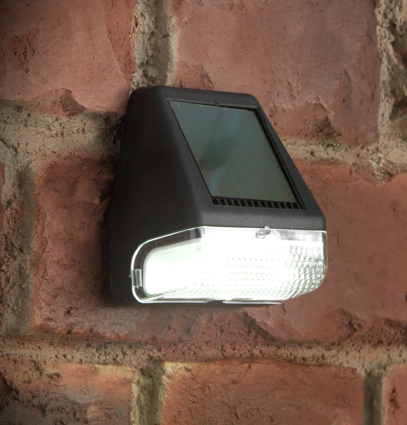 Garden By Sainsbury's Set Of 6 Black Solar Fence Lights Outdoor Lighting 6 Garden By Sainsbury's Set Of 6 Black Solar Fence Lights Outdoor Lighting - Image 4