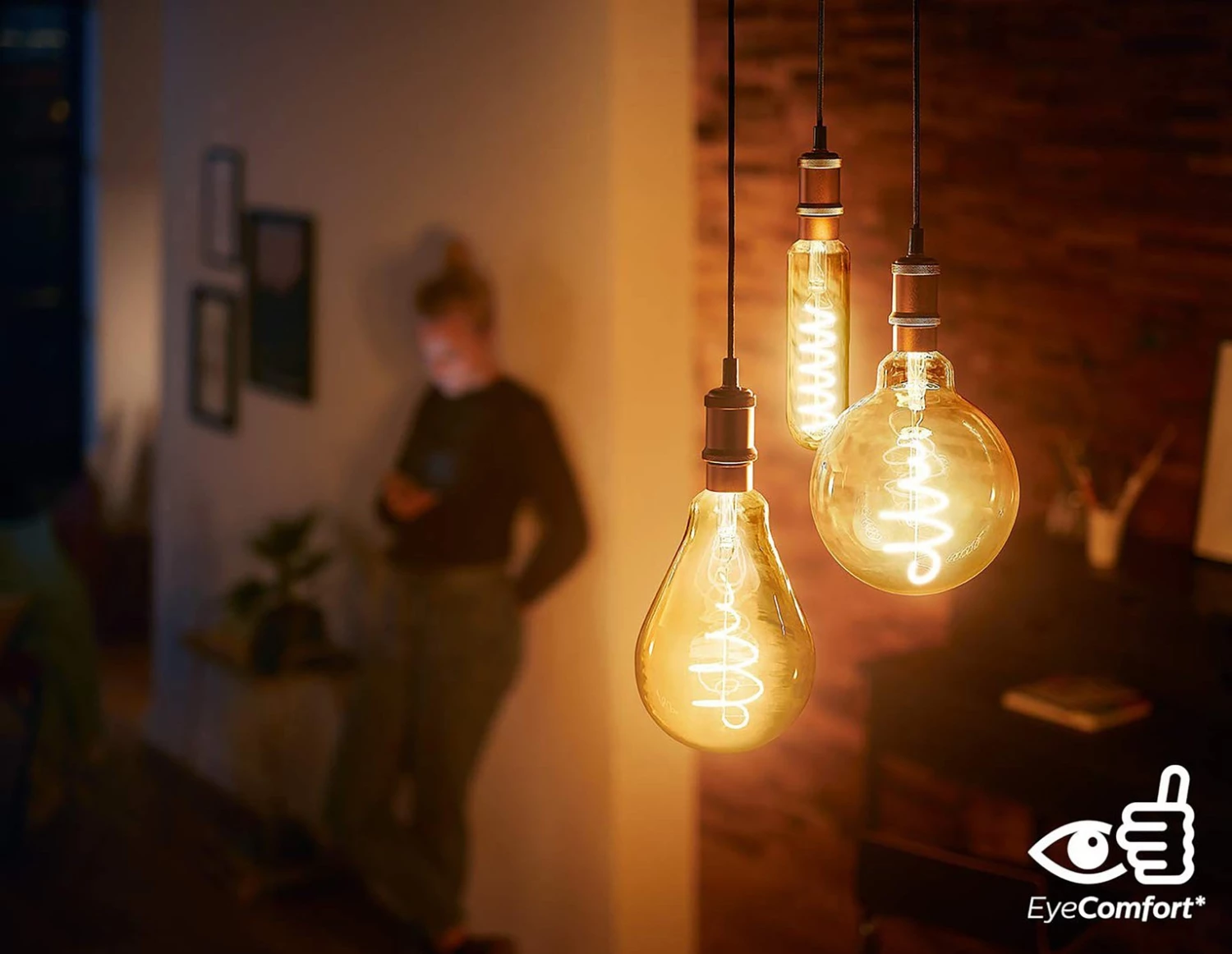 Philips LED Filament E27 6.5W (40W) Dim Giant Bulb Gold Light Bulbs 6 Philips LED Filament E27 6.5W (40W) Dim Giant Bulb Gold Light Bulbs - Image 4