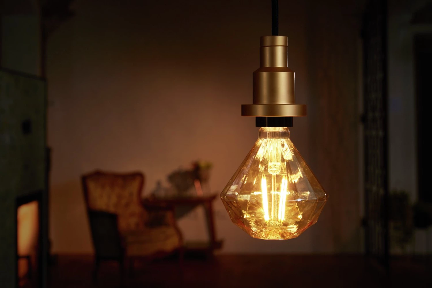 Osram 40W ES LED Vintage Diamond Light Bulb Light Bulbs 5 Osram 40W ES LED Vintage Diamond Light Bulb Light Bulbs - Image 3